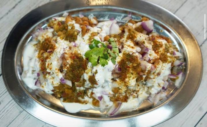Aloo Tikki Channa Chat