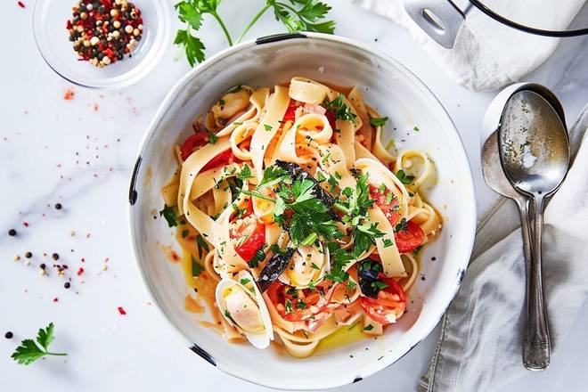 PÂTES FETTUCCINE PRIMAVERA (Végétarien)