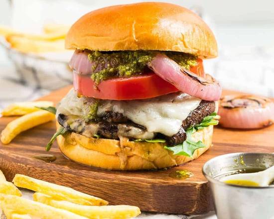 Mushroom and Swiss Burger (8 oz)