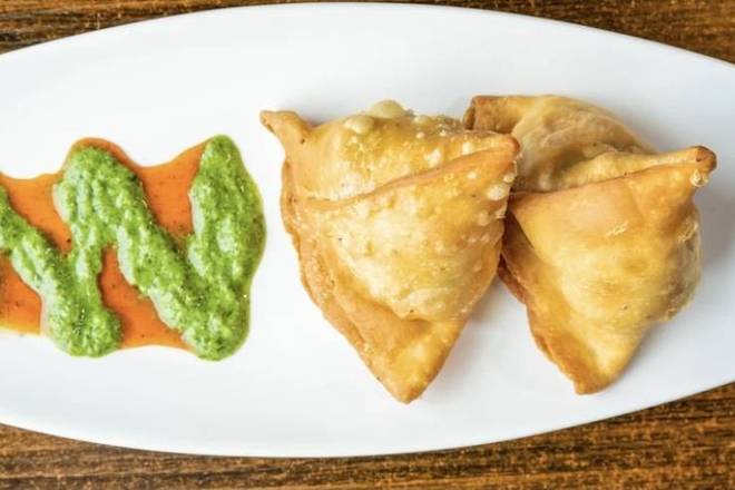 Veg Samosa  (2)