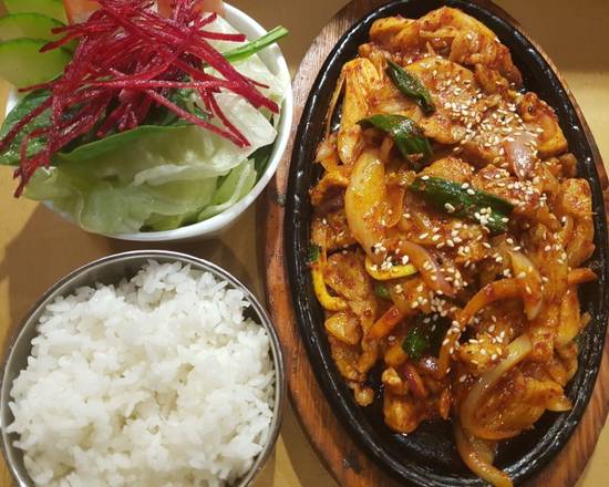 Spicy Pork Bulgogi (제육볶음 정식)
