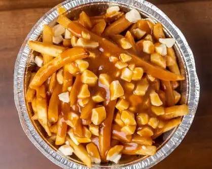 Poutine Régulière / Classic Poutine