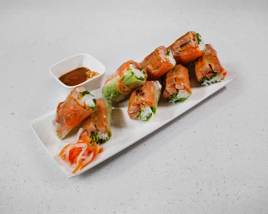 105. Fresh Rolls with Grilled Chicken / Gỏi Cuốn Gà Nướng