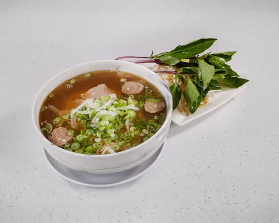 220. Special Assorted Beef Rice Noodle Soup / Phở Đặc Biệt (Tái, Nạm, Gân, Sách, Bò Viên)