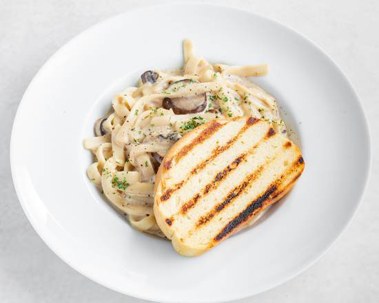 Chicken Fettuccine Alfredo