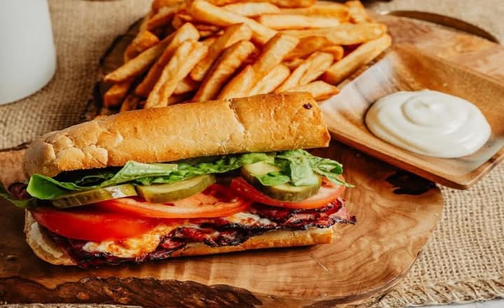 Sous-marins Viande Fumée / Smoked Meat Sub