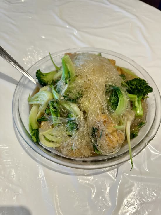 H8. Marmite aux légumes et vermicelles / Vegetables and Vermicelli Hot Plate 瓜菜粉丝煲