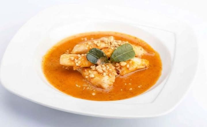 Peanut Sauce Chicken (Panang Kai)