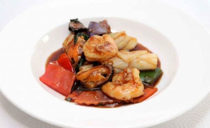 Spicy Seafood (Pad Phed Talay)
