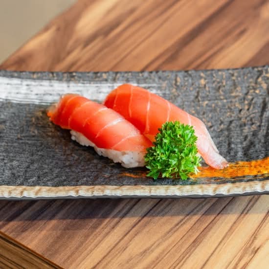 Maguro Sushi (2pcs)