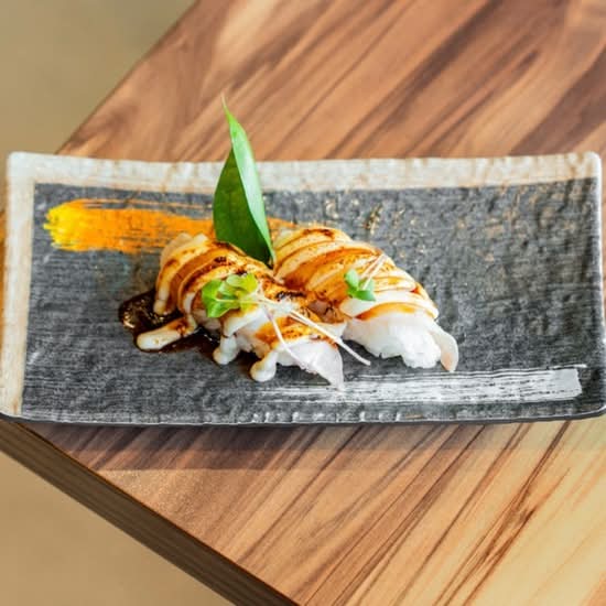 Fired Red Snapper Sushi (2pcs)