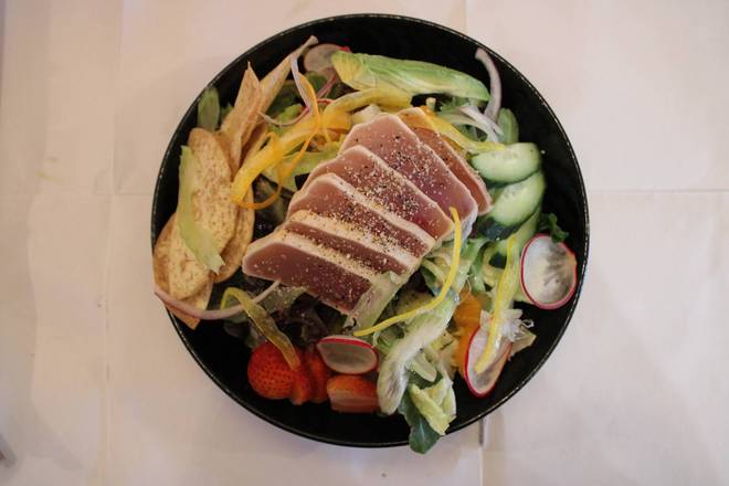 Seared Tuna and Avocado Salad