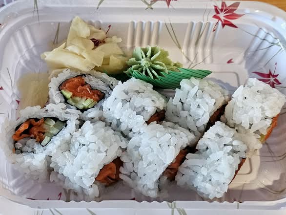 Smoked Salmon Maki(6 pcs)