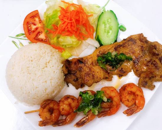 509. Grilled Tiger Shrimp (Five Pieces) with Satay on Steamed Rice