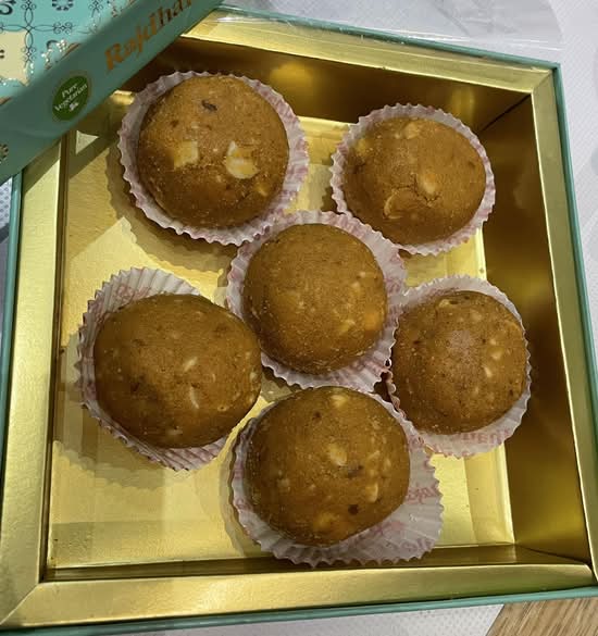 Besan Ladoo (1 lb)