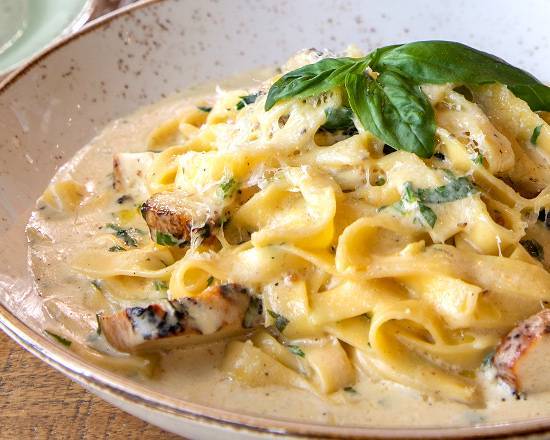Fettuccine Alfredo