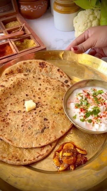 Gobi Paratha Plate