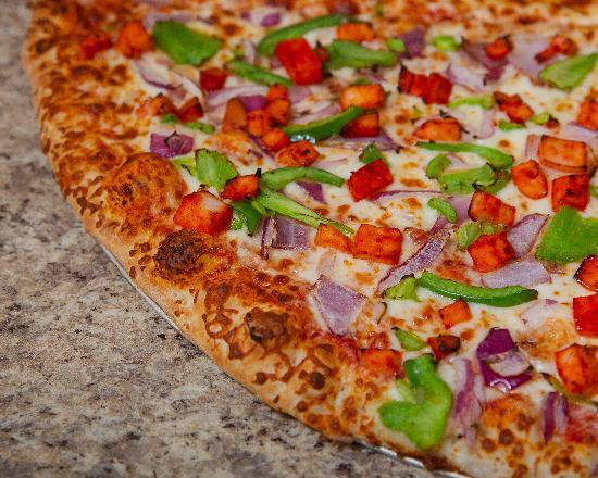 Roasted Garlic Chicken and White Sauce Pizza