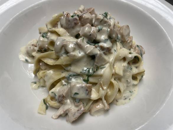 Fettuccine Alfredo with Chicken