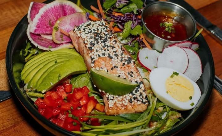 Bol Tataki de saumon / Salmon Tataki Bowl