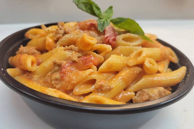 Penne  pasta with tomato sauce