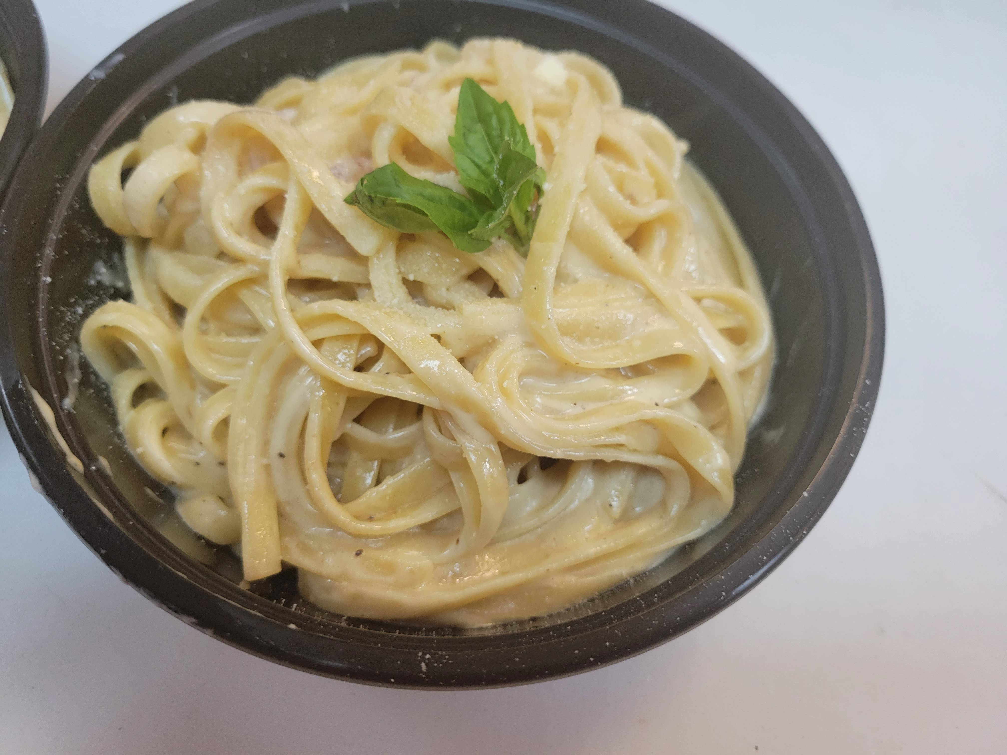 Fettuccine alfredo