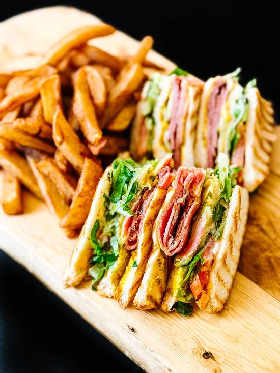 Club Sandwich smoked meat