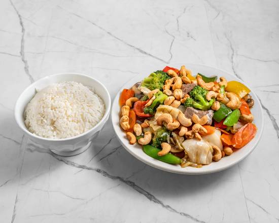 Beef with Mixed Veg with Roast Almonds or Cashews