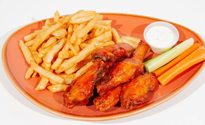 Wings, Fries, Veggie & Dip + POP