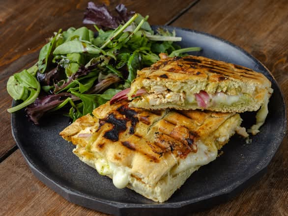 ⚡ Melt ▸ Chicken Pesto