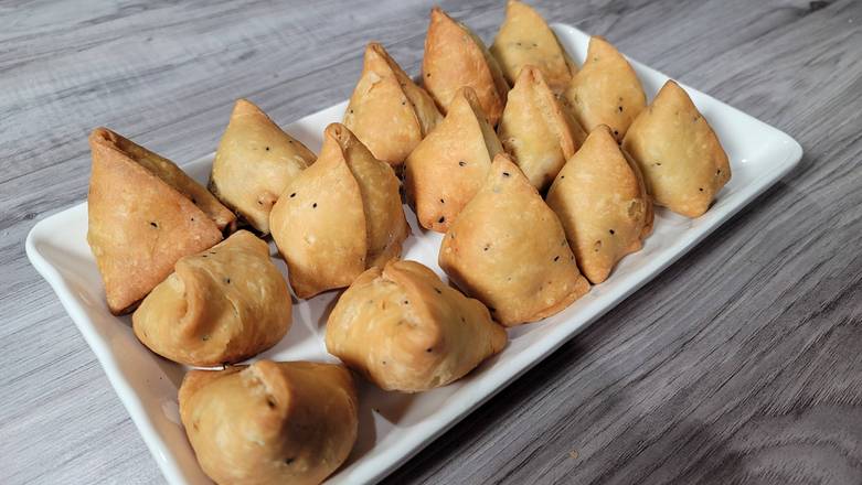 Veggie Singara or Samosa 2 Pieces