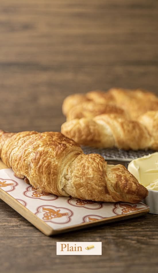 Croissant nature / Plain Croissant
