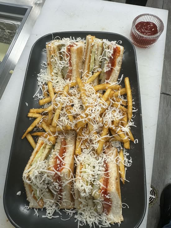 Bombay Sandwich with Fries