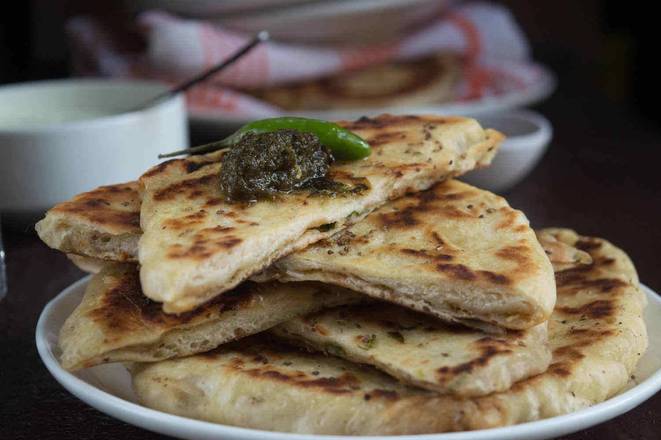 Aloo Kulcha With Raita