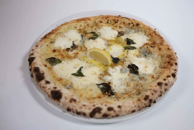 15" Grande Quattro Formaggi Pizza