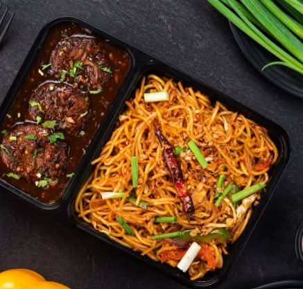 Veg Noodles / Fried Rice with Veg Manchurian / Chilly Paneer / Chilly Chicken