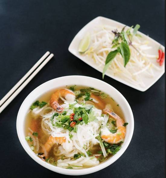 P11 Seafood & Veggies Pho
