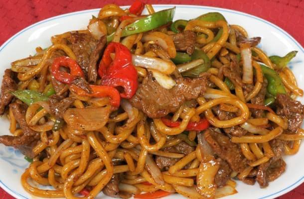 46. Beef with Black Pepper and Thick Noodles