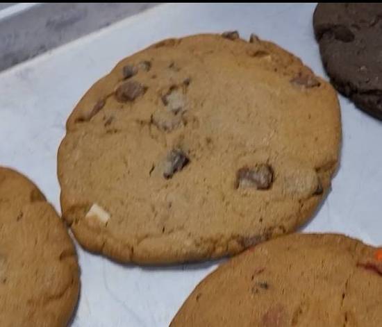 Jumbo Homemade Chocolate Chip Cookie