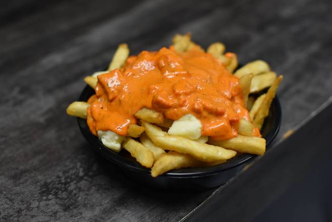 Butter Chicken Poutine