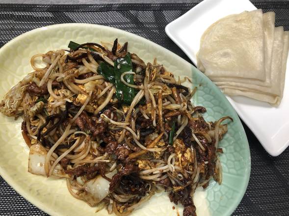 239. Moo Sho Beef Sautéed Sliced Beef Eggs and Black Fungus 木須牛肉