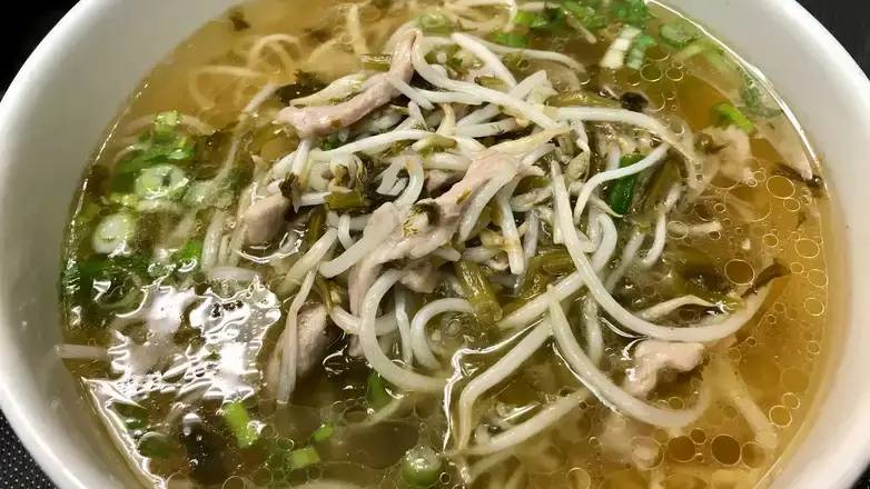439. Noodles with Preserved Vegetable and Shredded Pork in Soup 雪菜肉絲湯麵