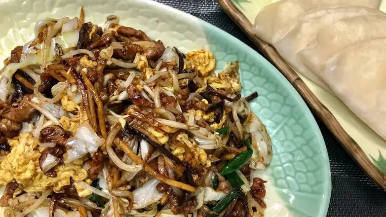 237. Moo Sho Pork Sautéed Sliced Pork Eggs and Black Fungus 木須肉