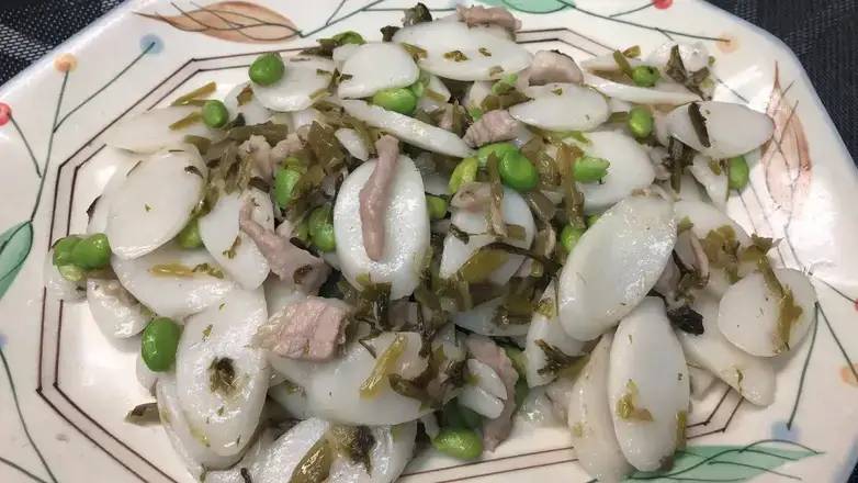 406. Fried Rice Cake with Preserved Vegetable and Green Soy Bean 毛豆雪菜肉絲炒年糕