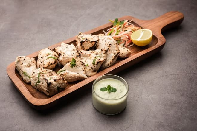 Chicken Malai Tikka (6 pcs) / Poulet Malai Tikka (6 pcs)