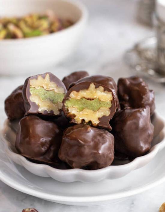 Chocolate covered walnuts (1/4KG)