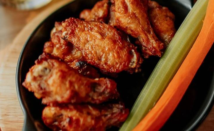 8 Ailes de poulet BUFFALO / 8 BUFFALO Chicken Wings
