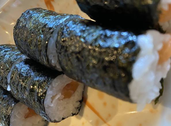 Salmon Roll (6 pcs)
