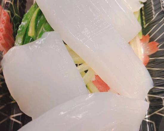 Squid Sashimi (5 pcs)