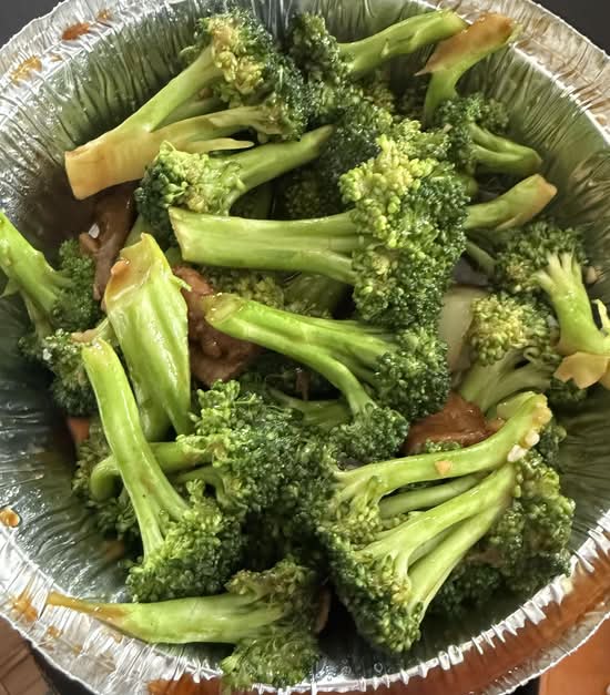 Sliced Beef with Western Broccoli